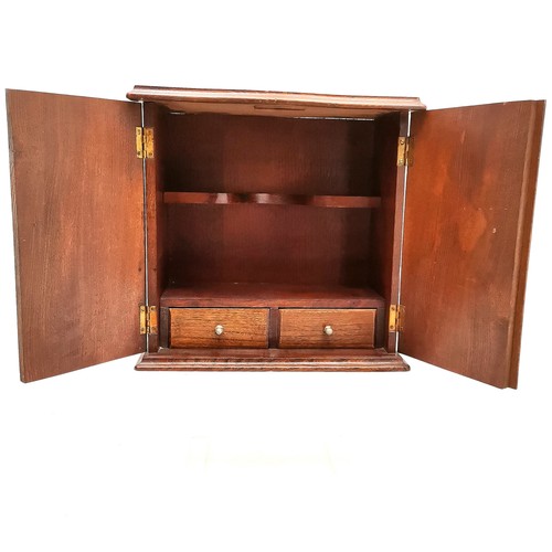 524 - Vintage oak smokers cabinet, with double doors revealing fitted interior, 32 cm wide, 31 cm high, 15... 