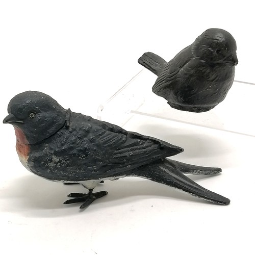 529 - Novelty metal swallow inkwell - 12cm across x 7cm high t/w model of a seated bird