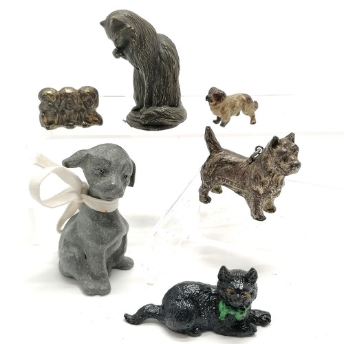 533 - Bronze cold painted reclining cat figure (6.5cm x 3cm high) t/w 3 metal dog figures (1 has missing l... 