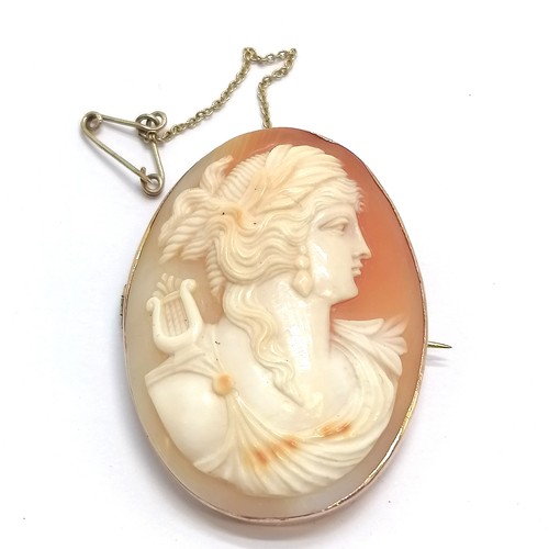 643 - Antique 9ct marked brooch hand carved cameo portrait in a classical style - 4.5cm drop & 12.8 g tota... 