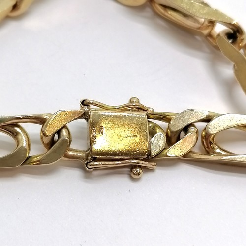 820 - 9ct hallmarked gold large fancy link bracelet - 19cm & 28.9g