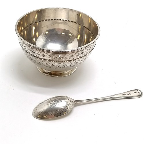 837 - 1875 (T/U) silver sugar basin with cast beaded detail & punched detail to borders & spoon by Thomas ... 