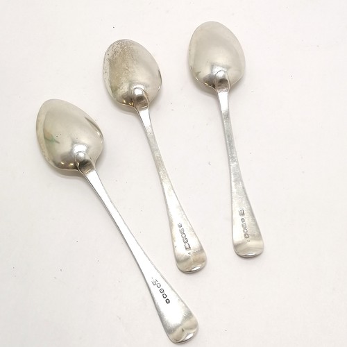 843 - Pair of Georgian silver spoons t/w another Georgian silver spoon - 22cm long & total (3) 187g