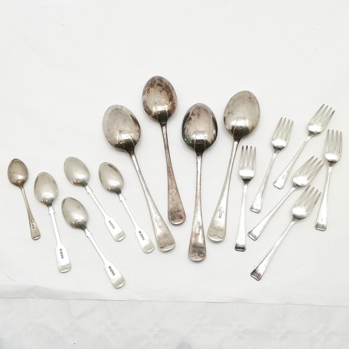 851 - Set of 5 silver coffee spoons Sheffield 1939, 4 silver teaspoons Chester 1917 and another Birmingham... 