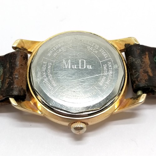 930 - Vintage mudu doublematic automatic gents wristwatch (32mm case) - in used condition but runs BUT WE ... 