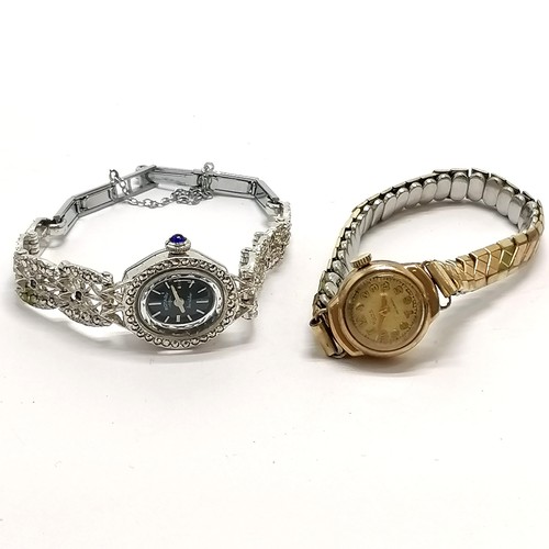 938 - 9ct gold cased ladies watch on stretchy metal bracelet t/w boxed manual wind Rotary ladies wristwatc... 