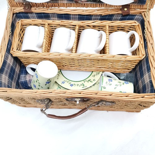 382 - Wicker picnic hamper with fittings 47cm x 30cm x 22cm high- in good condition