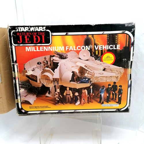 13 - Star Wars Millennium Falcon in RARE variant box (has light sabre ball, false floor & instruction she... 