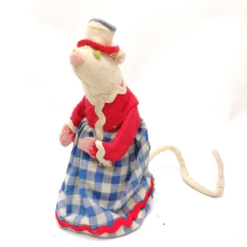 107 - Vintage wind up hopping grey squirrel 16cm long T/W a Liberty small fabric rabbit, 3 felt mice etc.