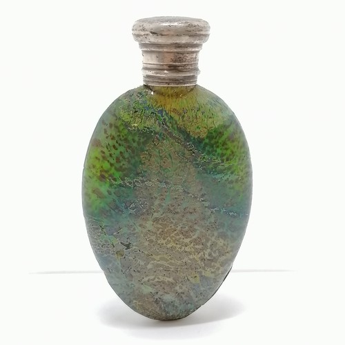 149 - Antique iridescent glass bodied scent bottle with unmarked silver screw on lid - 9cm tall ~ no obvio... 