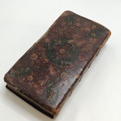 170 - Qty of miniature / small books - 1828 Novum Testamentum Græcum, The Tale of a tub by Jonathan Swift,... 