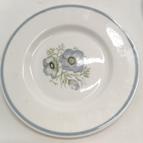 155 - Susie Cooper Glen mist comprising teapot, sandwich plate (22.5cm), 5 place setting - signs of wear t... 