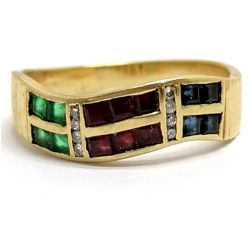 524 - 18ct marked gold emerald / sapphire / ruby / diamond ring - size N & 3g total weight