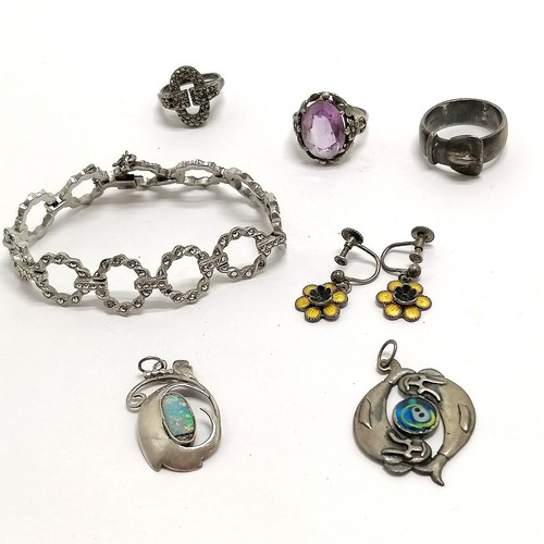 592 - Qty of silver jewellery inc Meka (Danish) enamel earrings, amethyst ring, buckle ring (size T½), unm... 