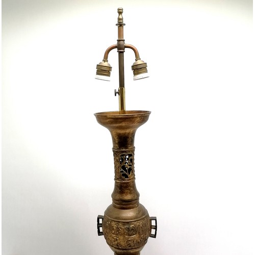 54 - Oriental / Chinese bronze lamp with gilt finish - 99cm high