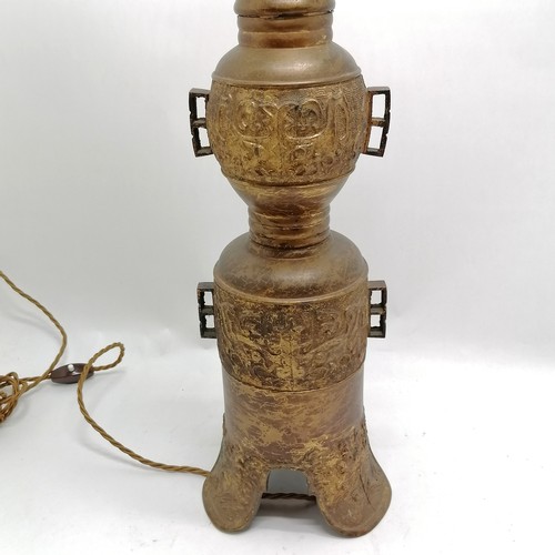 54 - Oriental / Chinese bronze lamp with gilt finish - 99cm high