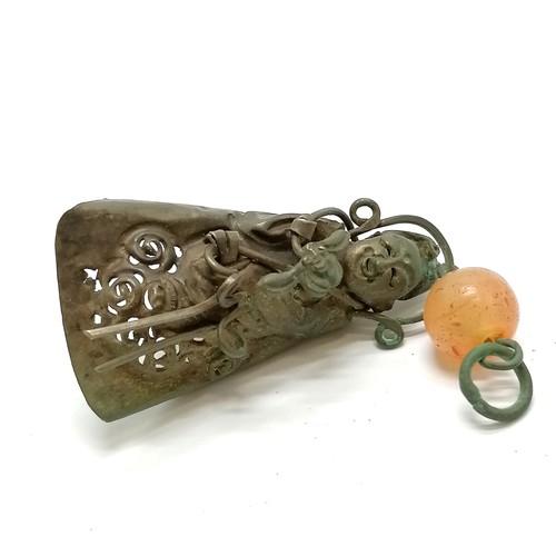 29 - Antique Chinese figural shaped metal finger decoration with cornelian bead detail - 6.5cm long