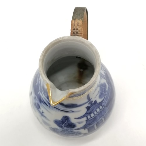 46 - 2 x Oriental Chinese blue & white ceramics - sparrow beak jug with tinker repair handle (11cm) & bow... 