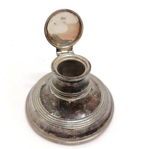 1002 - Chester silver capstan inkwell (loaded base & lid sprung), Victorian glass box with silver lid (8.5c... 