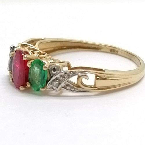 670 - 14ct marked gold emerald / ruby / sapphire ring with diamond set shoulders - size L & 1.8g total wei... 