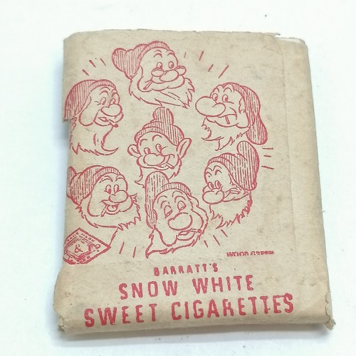 96 - c.1940 Barratt Snow White sweet cigarettes packet t/w qty of (plain back) cards + Wizard of Oz and G... 