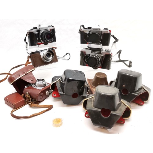 101 - Collection of assorted camera's to include, Exaktra RTL 1000, Praktica Pentacon, and another a/f, Ba... 