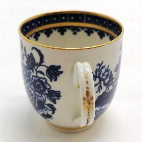 115 - c.1785 Worcester coffee cup with chinoiserie pattern & blue numeral 5 'oriental' mark to base - 6cm ... 