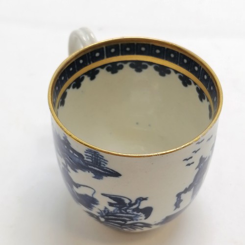 115 - c.1785 Worcester coffee cup with chinoiserie pattern & blue numeral 5 'oriental' mark to base - 6cm ... 