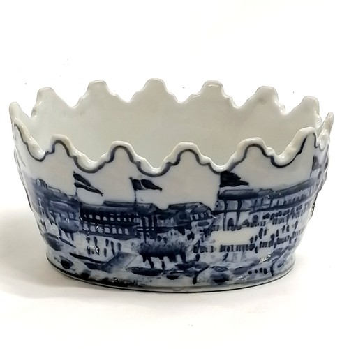 184 - Blue & white transfer decorated cache pot with exhibition detail with lion mask detail handles - 15c... 