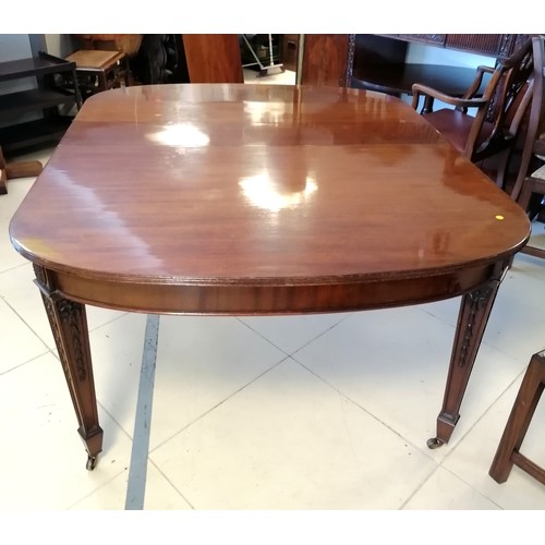 202 - Large mahogany dining table with 2 leaves, 122 cm wide, 244 cm length full extended, 76 cm high, t/w... 