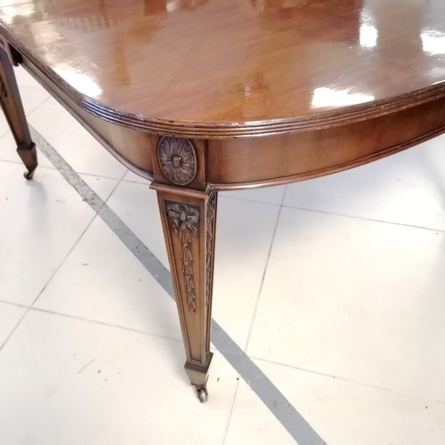 202 - Large mahogany dining table with 2 leaves, 122 cm wide, 244 cm length full extended, 76 cm high, t/w... 