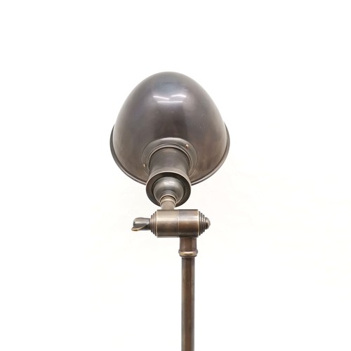 214 - Brass cantilever desk lamp, 78 cm high, 19 cm wide.