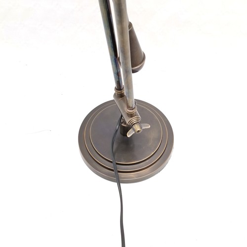 214 - Brass cantilever desk lamp, 78 cm high, 19 cm wide.