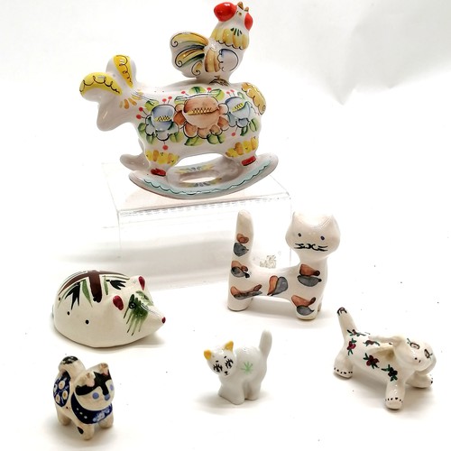 286 - Qty of ceramic / pottery animals inc Holkham, Wade minikin cat, hedgehog & Russian rocking cow with ... 