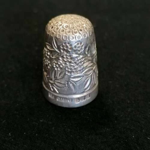 291 - Antique mother of pearl decorated thimble box (with Henry Griffith & Sons Ltd silver thimble) - 3.5c... 