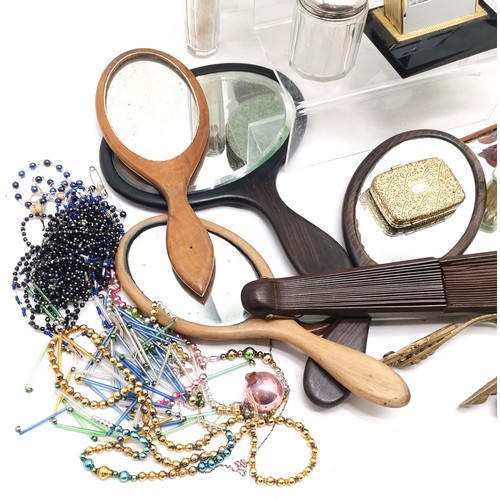 306 - Miscellaneous collection of assorted items to include, hand mirrors, pair of curtain tie backs, mini... 