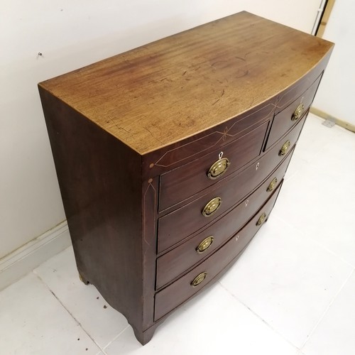 332 - Antique mahogany bowfront chest of 2 short and 3 long graduated drawers, with boxwood inlay decorati... 