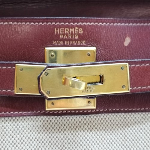 348 - Hermes late 1950's Kelly 28 handbag with original purchase receipt (for £43) and has lock (#002) and... 