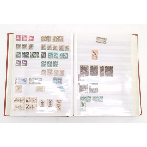 356 - Tan SG stockbook with collection / qty of used New Zealand stamps (QV-QEII)