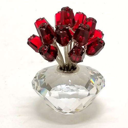 414 - Swarovski crystal bunch of red tulips in vase, 7 cm high, good condition.