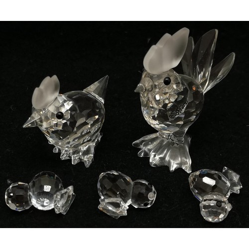 415 - Swarovski Crystal Chicken family, 5 pieces in total, largest 5 cm, all in good condition.