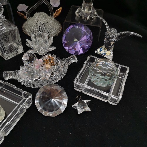 419 - Bohemian Crystal hummingbird, Hand blown hummingbird figure group, various scent bottles etc.