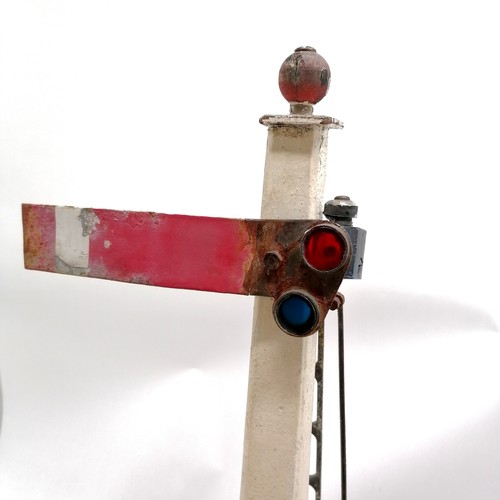 511 - Scratch built working model of a railway signal - 67cm high ~ signs of wear