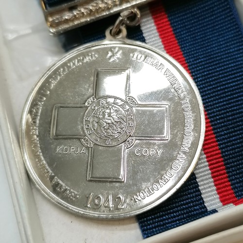 522 - WWII group of 5 medals (with card), Dunkirk medal, Malta George cross 50th anniversary commemorative... 