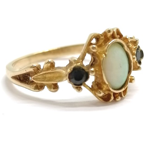 739 - 9ct hallmarked gold opal & sapphire ring - size K½ & 1.8 total weight
