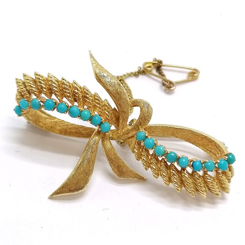 849 - Italian 18ct marked gold bow brooch with turquoise detail - 5cm & 10.6g total weight