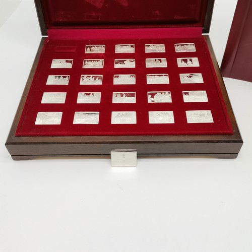 1013 - Cased collection of 25 x QEII silver jubilee ingots by John Pinches ~ approx total silver weight 625... 