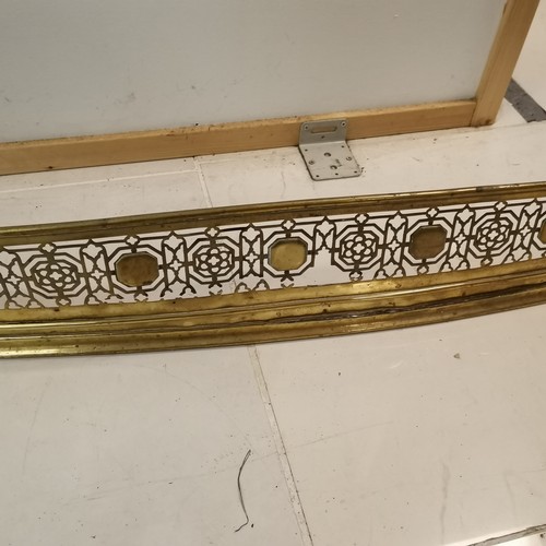 243 - Antique brass fretwork fender A/F, 130cm wide, 18 cm high.