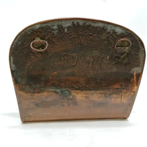 269 - Antique copper Scottish Arts & Crafts newspapers wall holder decorated with a wyvern - 35cm across x... 