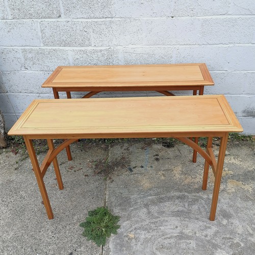 274 - Pair of designer console tables in the school of John Makepeace with red / green wood inlay - 132cm ... 